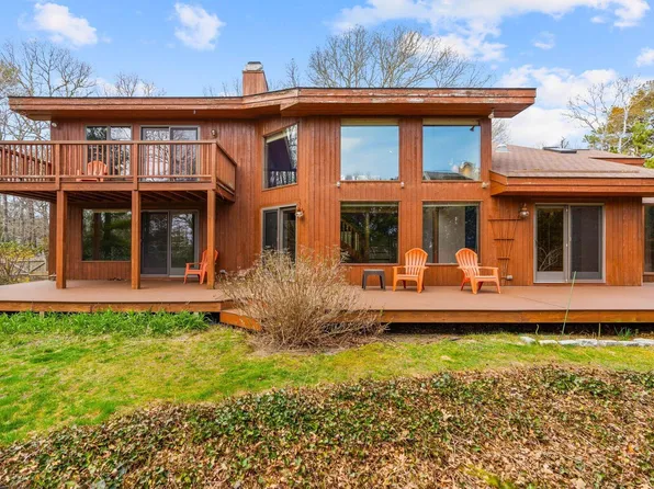 13 Cedar Street, Mashpee, MA 02649