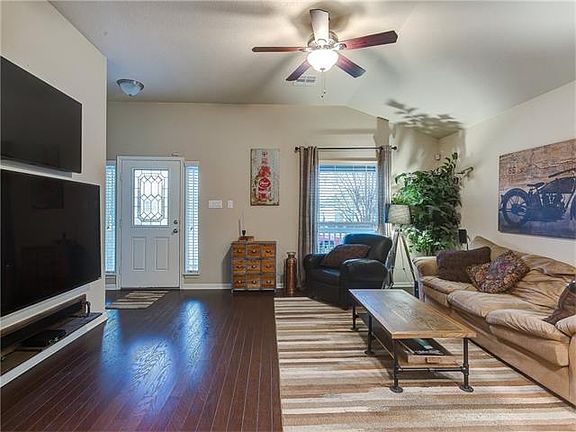 4th image of 1001 Niobrara River Dr