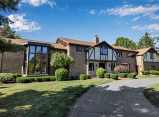 40 Waterford Park, Williamsville, NY 14221