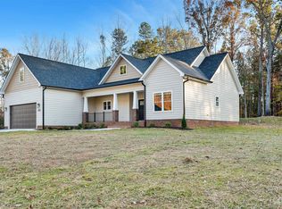 5013 Oconee Dr, Stanley, NC 28164