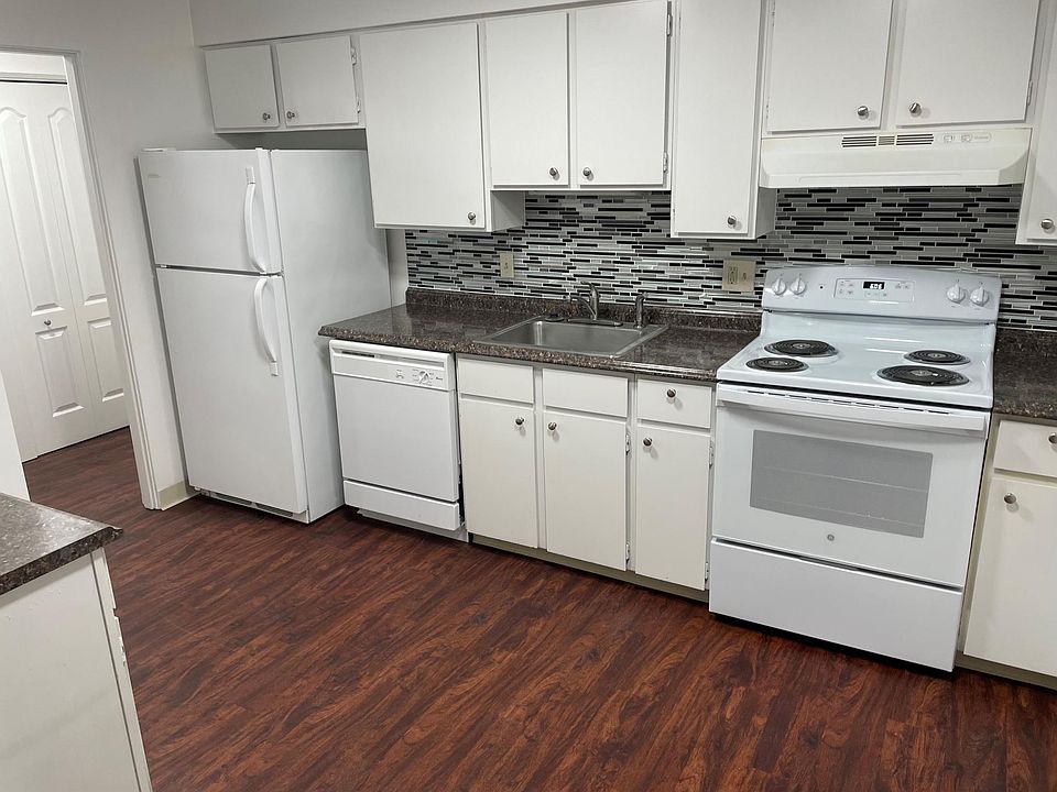 1st image of 3318 S Grand Blvd #4