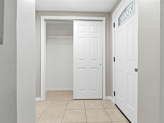 4th image of 4941 Amherst Ct