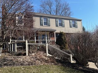 6077 Great Dane Dr, Bethel Park, PA 15102