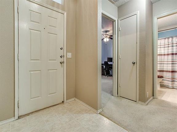 2nd image of 113 Oakhurst Dr