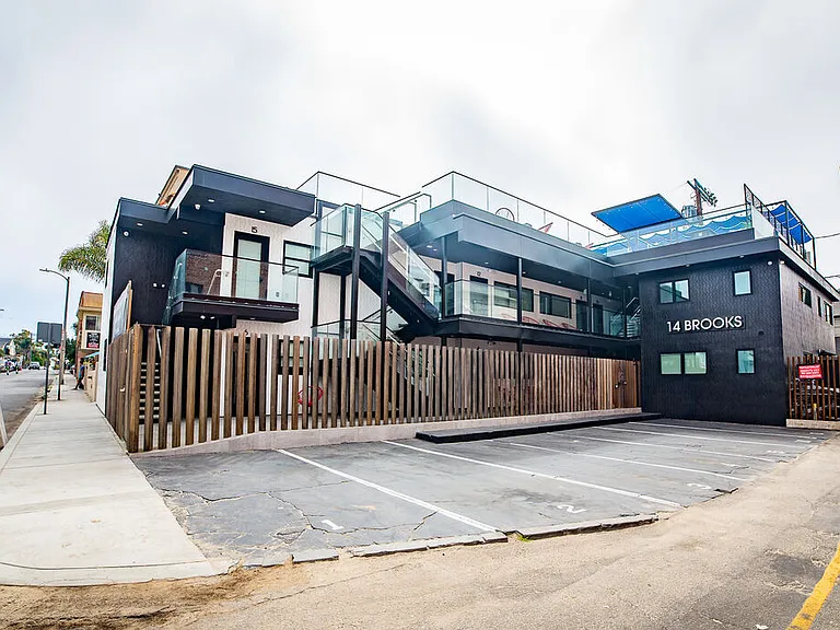 14 Brooks Ave #8 — Photo 1