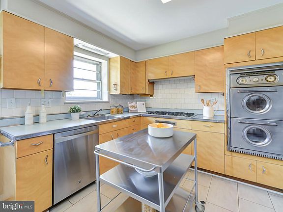 5th image of 5842 Glen Forest Dr