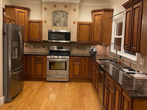 4th image of 6121 Homewood Cir