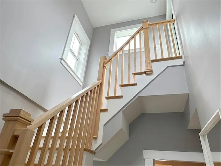 315 Windsor St — Photo 25