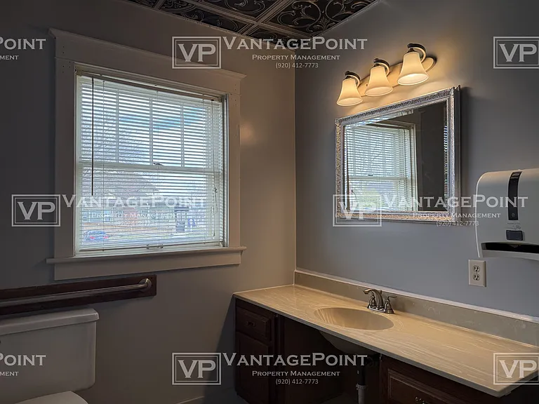 447 S Commercial St #1 — Photo 14
