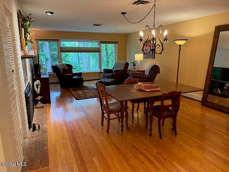 4th image of 13 Arden Craig Drive