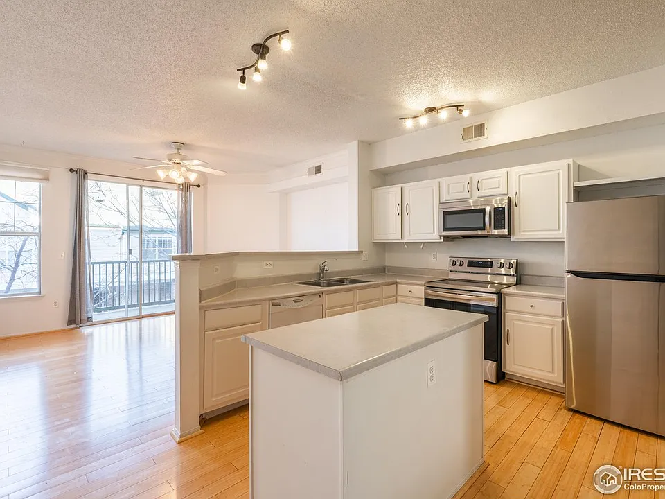 1855 Spaulding Cir