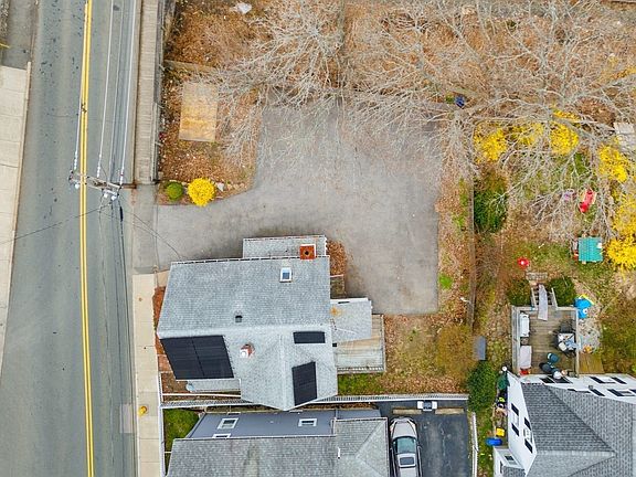 4th image of 105 Centennial Ave
