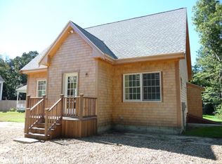 60 Winne Ave, Oak Bluffs, MA 02557