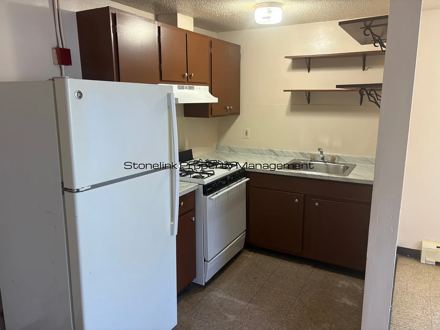 140-142 Cross Street — Photo 3