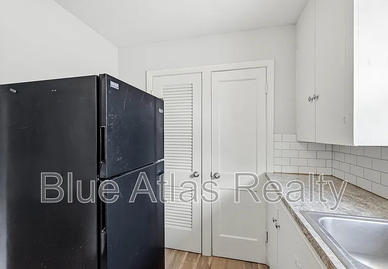 3643 Lafayette Ave #1 — Photo 8