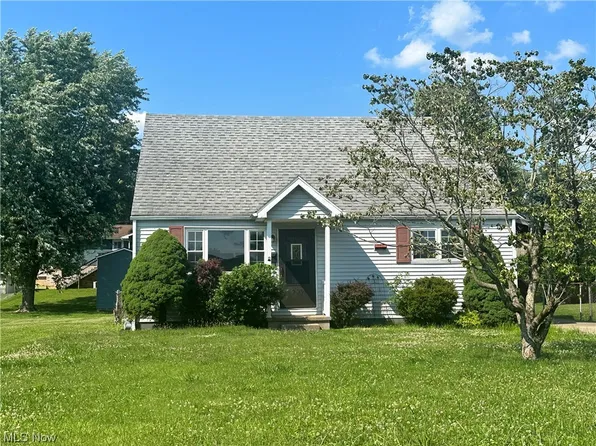 909 19th St, Vienna, WV 26105