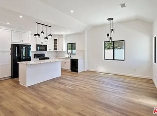 818 N Genesee Ave #818, Los Angeles, CA 90046