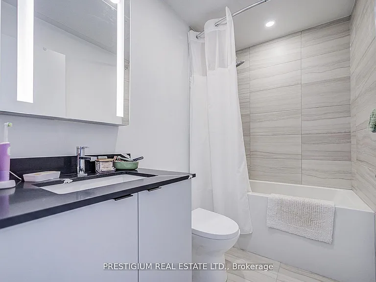 285 Dufferin St #1311 — Photo 8