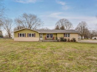 300 Bray Dr, Willard, MO 65781