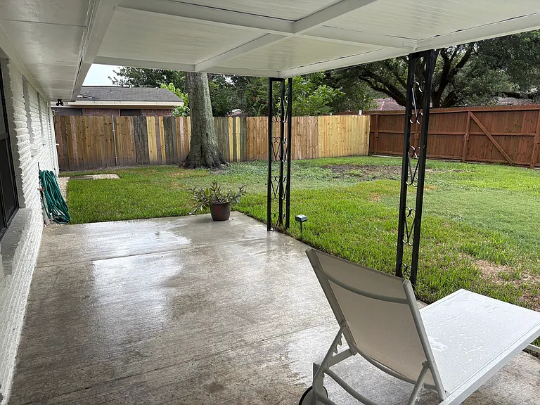 704 Fleetwood St — Photo 42