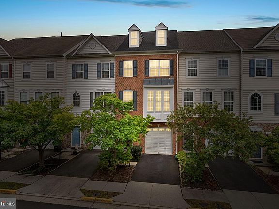 2nd image of 42525 Magellan Sq