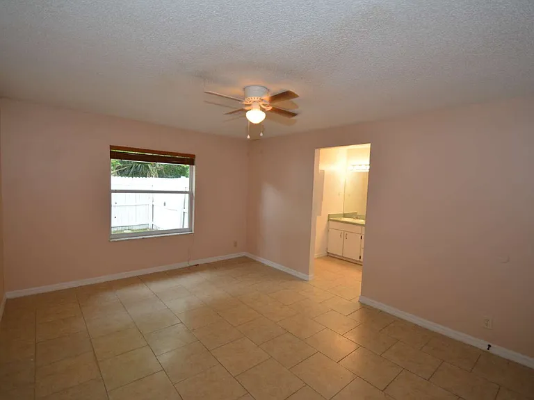 90 Sleepy Hollow Trl — Photo 15