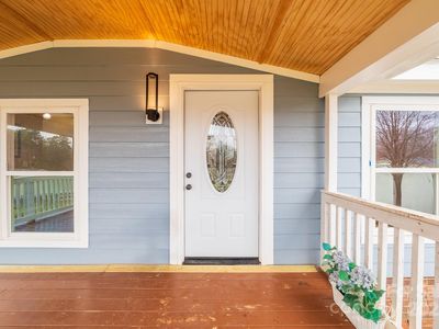 5112 Green Leaf Ct, Mount Holly, NC, 28120