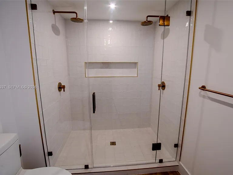 90 NE 32nd St #824 — Photo 4