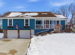 308 SE Colony Dr, Lees Summit, MO 64063