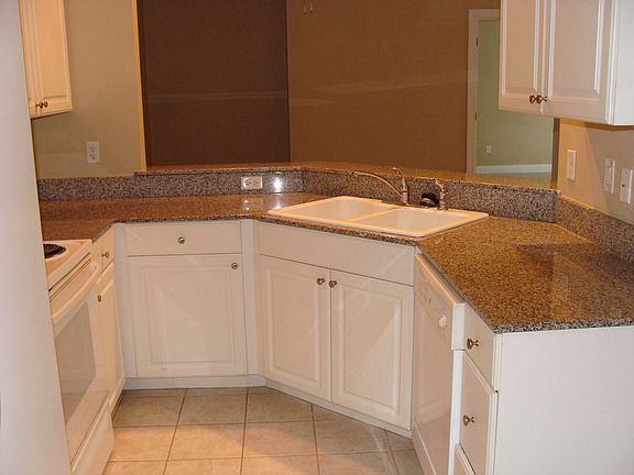 5th image of 220 Presidents Cup Way Unit 304