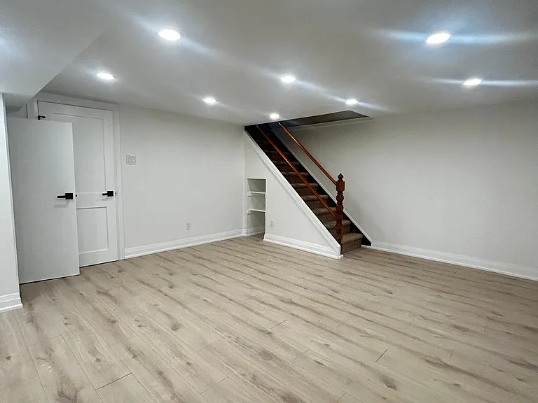 232 Tomlinson Rd #BASEMENT — Photo 11