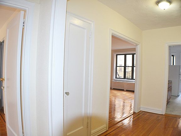 4th image of 14430 35th Ave APT A33