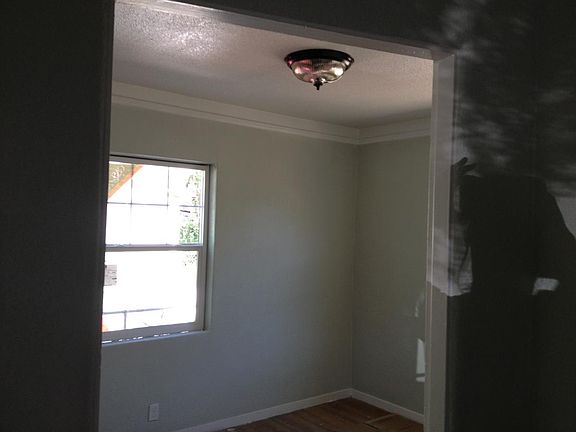 Bedrooms with ceiling fan prewire