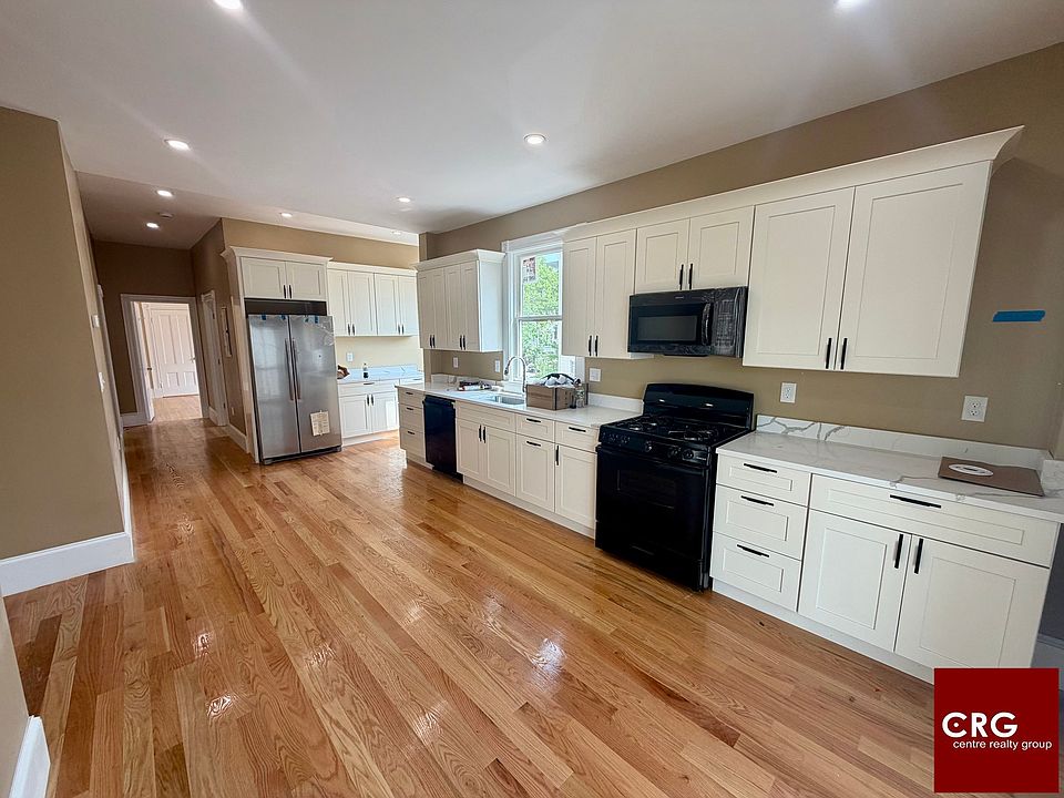 1st image of 430 Meridian St APT 2