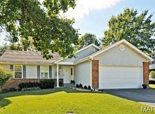 723 Auber Ridge Ct, Ballwin, MO 63011