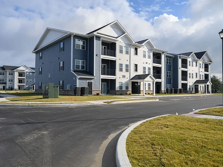 Riverside Apartments — Photo 20