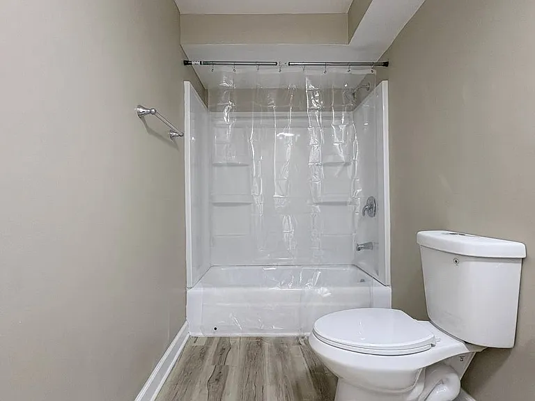 2460 Leslie Ln #4A — Photo 9