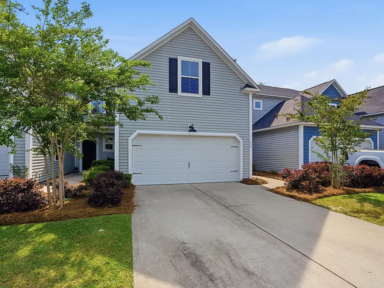 17 Crown Ct — Photo 2