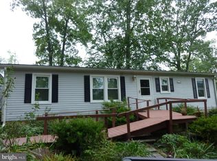 4 Redbud Ln, Boyertown, PA 19512