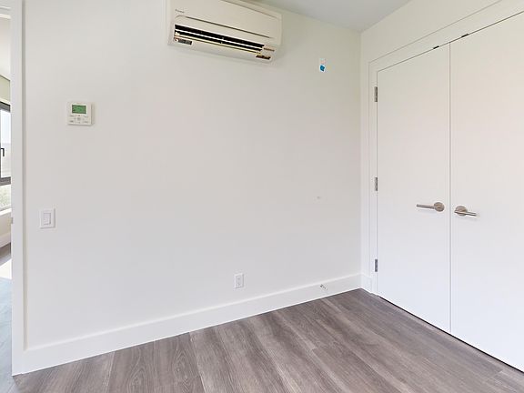 5th image of 1353 Castle Hill Ave #3E
