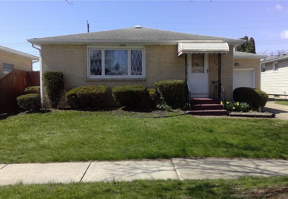 1st image of 70 Fairelm Ln