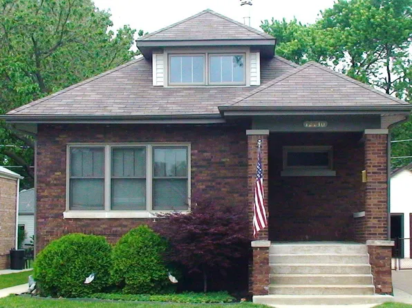 12210 Ann St, Blue Island, IL 60406