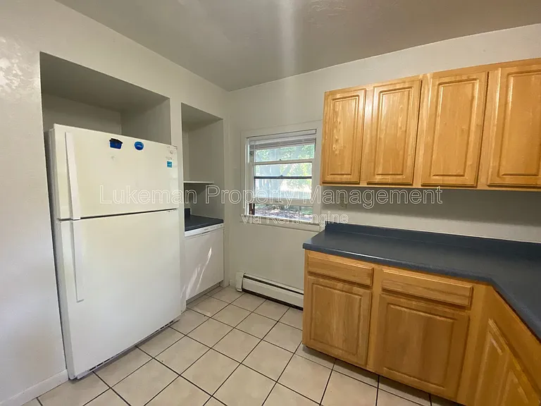 431 W Vine St — Photo 2