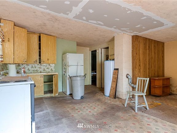 3rd image of 16826 Olson Drive NW