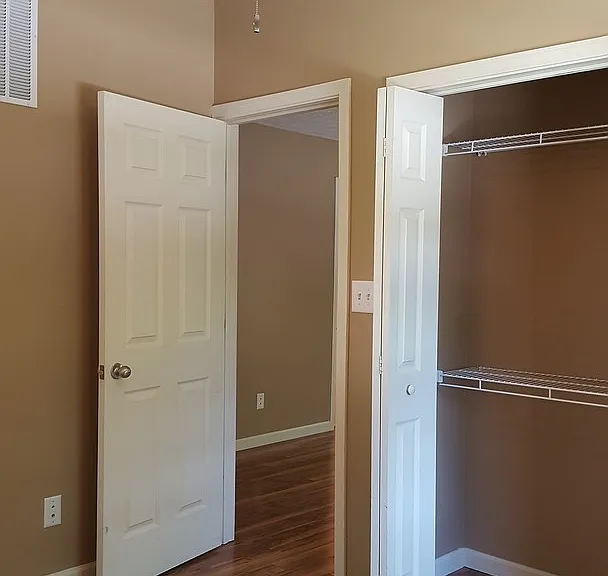 416 N Lincoln St — Photo 62