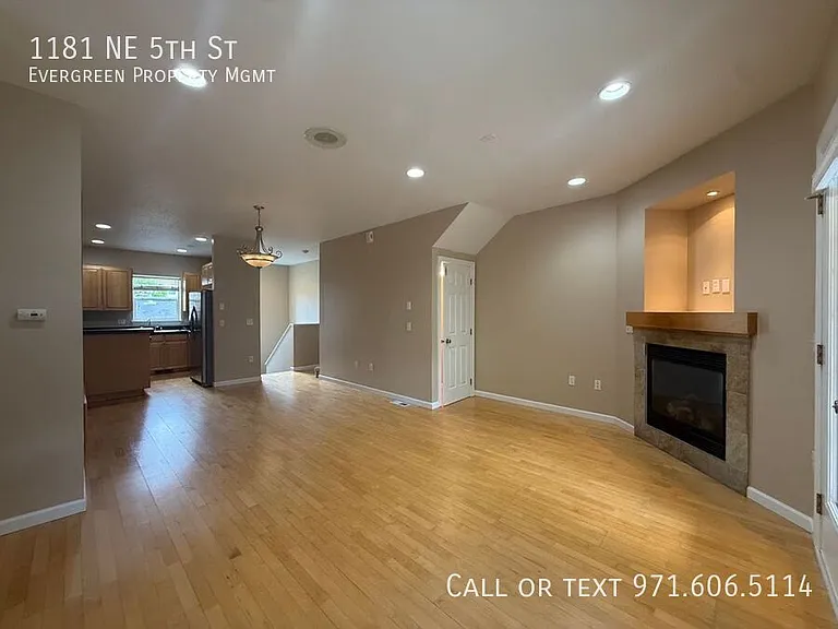 1181 NE 5th St — Photo 11