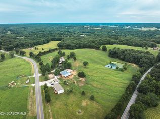4461 State Road Aa, Tebbetts, MO 65080