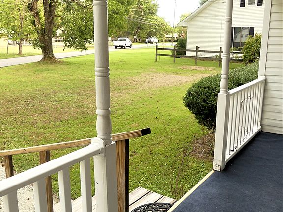4th image of 742 Georgia Ave S