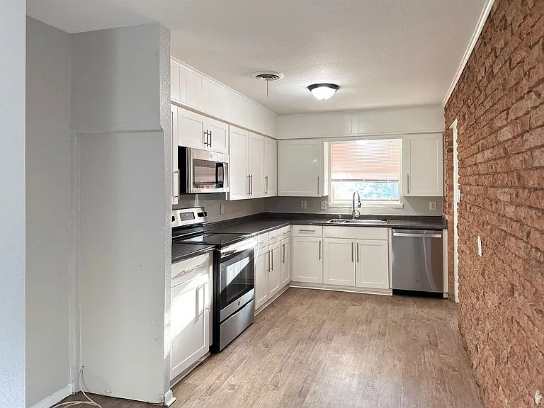 50351 Bryant St — Photo 6