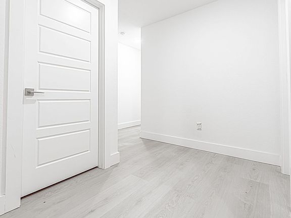 3rd image of 2671 Two Livingston Sq